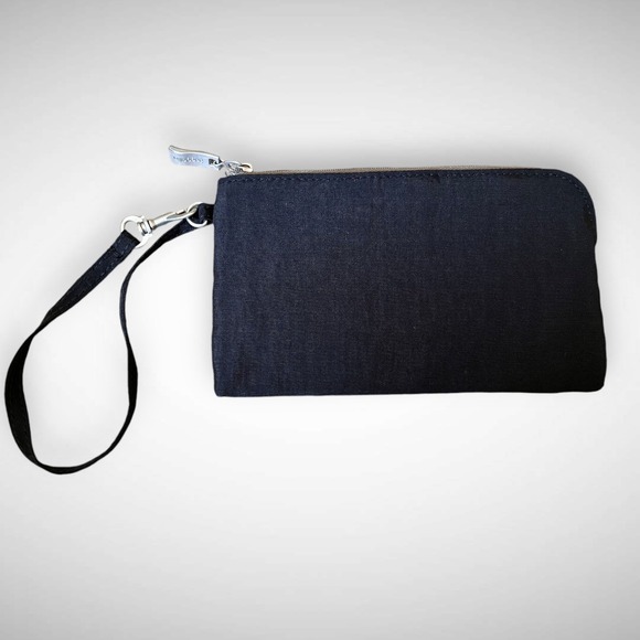 BAGGALLINI Black RFID Zipper Closure‎ Wristlet | EUC - Picture 2 of 7